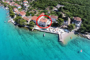  Apartments and rooms by the sea Loviste, Peljesac - 10181  Оребич